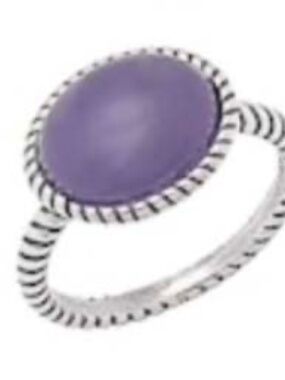 JADE RING, SIZE 8, PURPLE, OVAL IN STERLING SILVER BEZEL SET by JADE OF YESTERYE
